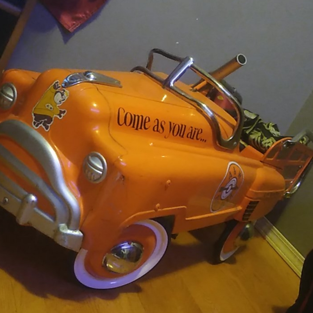 Vintage A&W peddle car